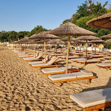 2br Sea Sunrise View Happy Place Apartament