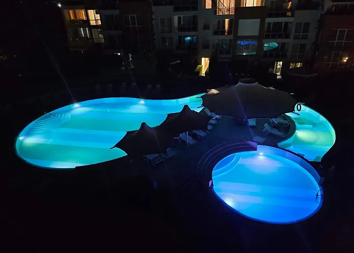 2br Sea Sunrise View Happy Place Apartment